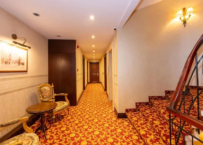 Pera Rose Hotel