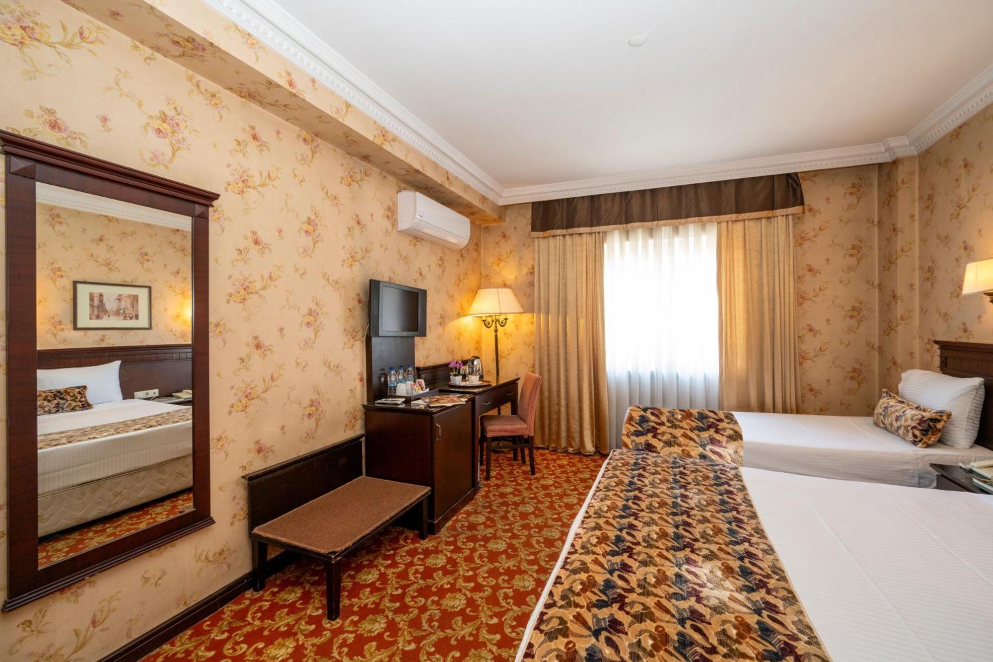 Hotel Pera Rose 4*