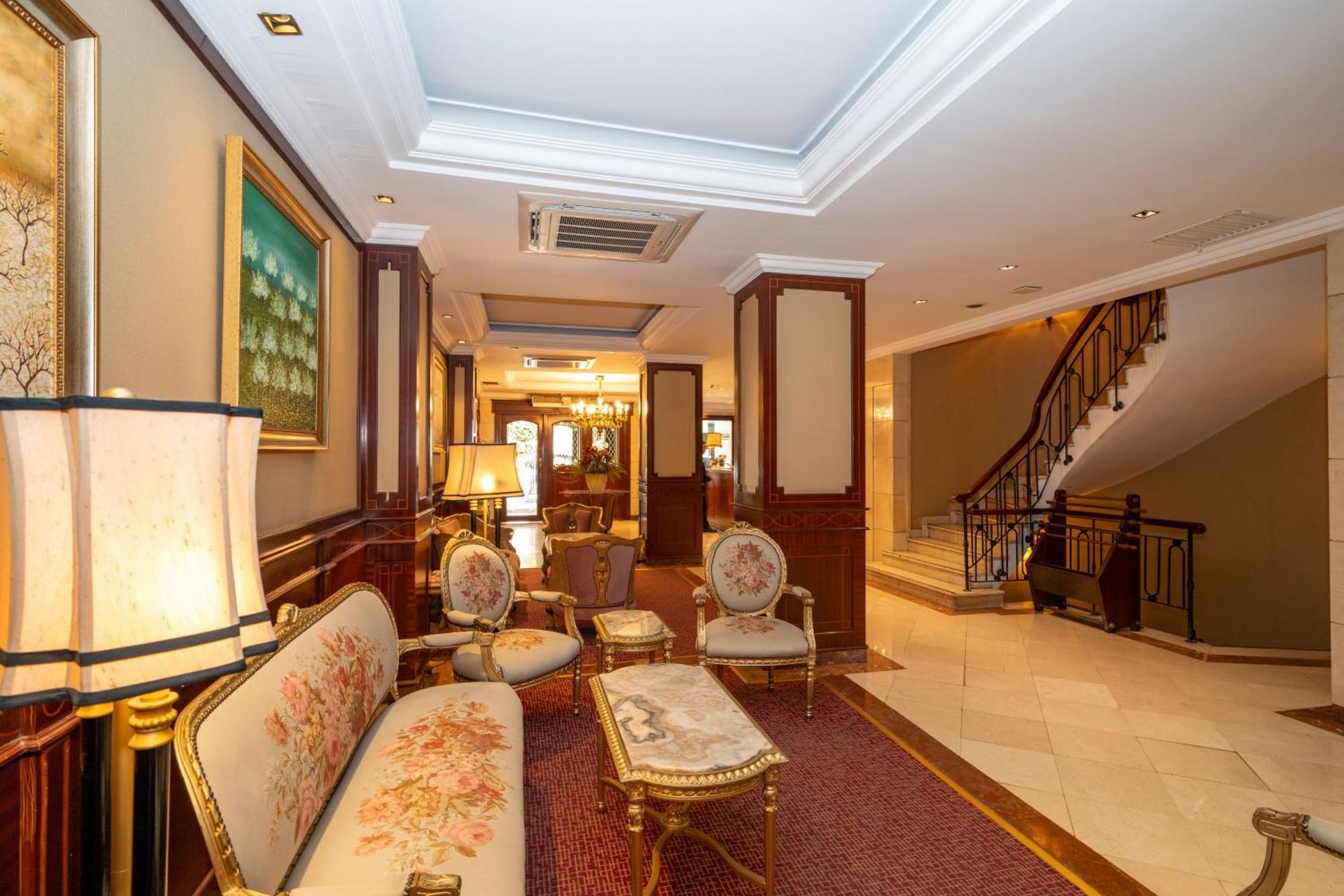 Pera Rose & Hb Hotel 4*
