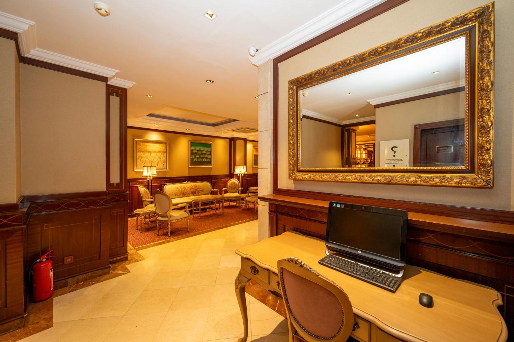 Pera Rose Hotel 4*
