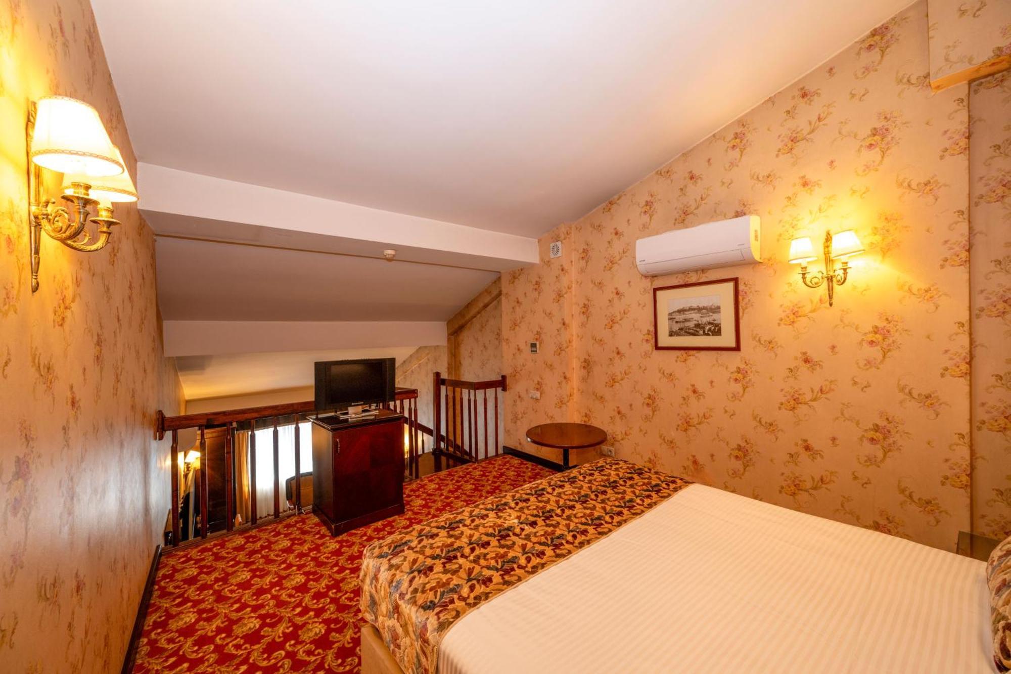 Hotel Pera Rose 4*