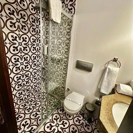Pera Rose Hotel & Spa Hb Istanbul Exterior photo