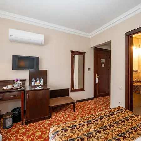 Pera Rose Hotel & Spa Hb Istanbul Exterior photo